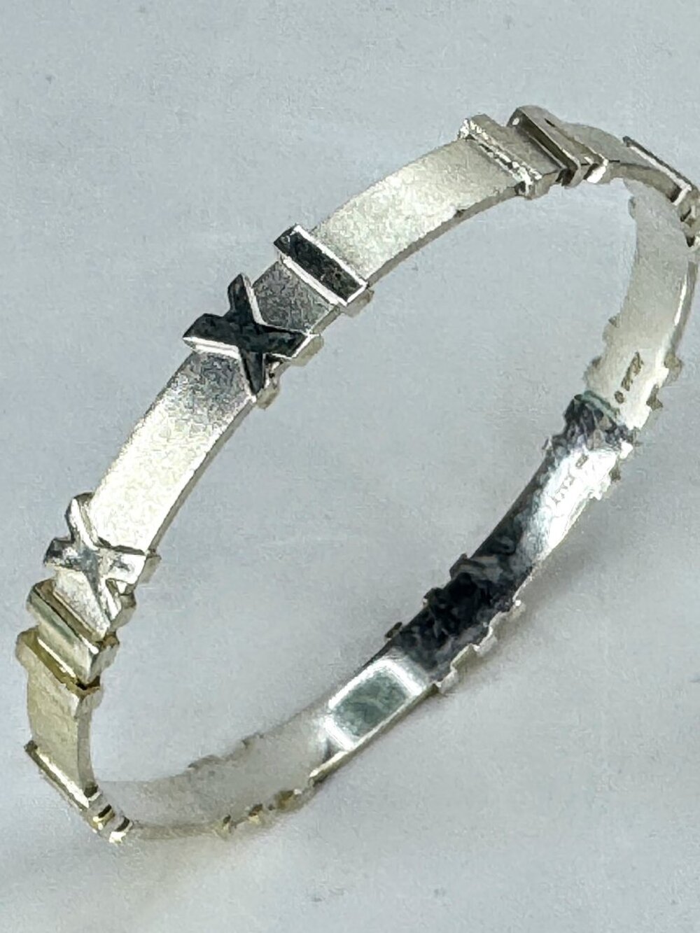Vintage Tiffany & Co. Atlas Roman letter Sterling Silver Bangle Bracelet JR2088